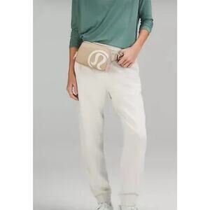 Lululemon Everywhere Belt Bag Trench/White Opal 1L (New With Tags NWT Authentic